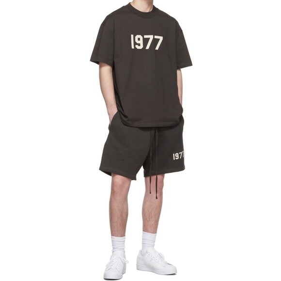 Fear of God Essentials 1977 Iron Tee Black T-Shirt Sizes M Free Shipping Include - Picture 3 of 3